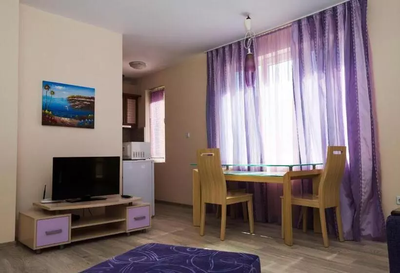 Aquaria Holiday Apartments