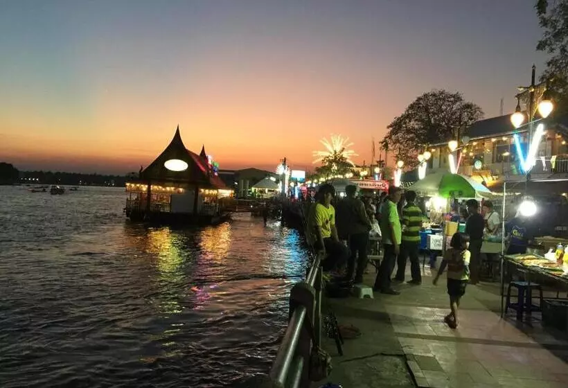 Majatalo Baan Songsri