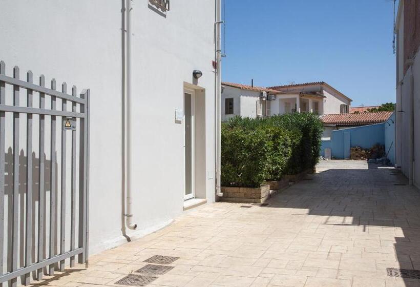 پانسیون Coru E Mari