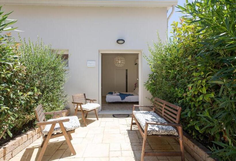 پانسیون Coru E Mari