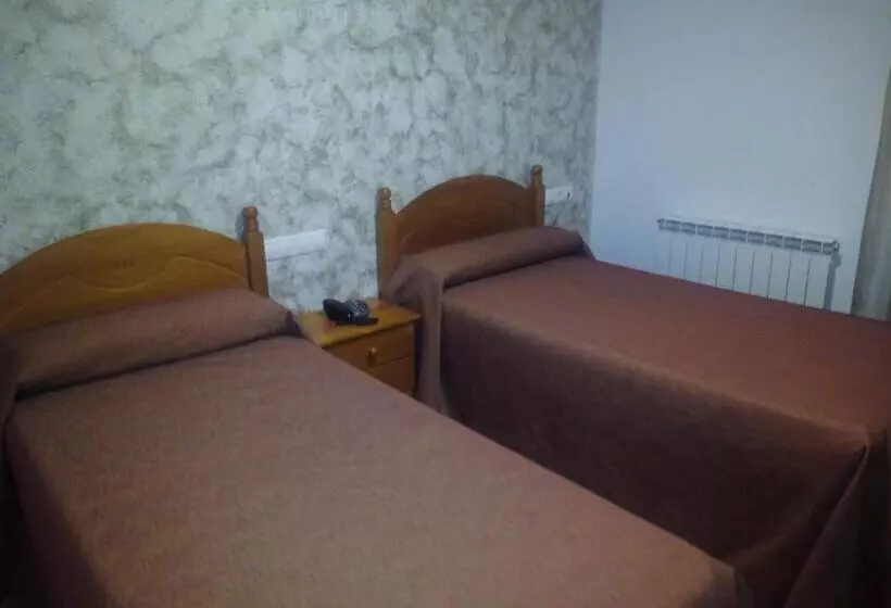 Majatalo Hostal Plaza Mayor De Almazán