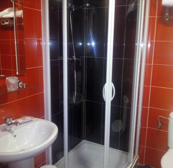 بنسيون Hostal Plaza Mayor De Almazán