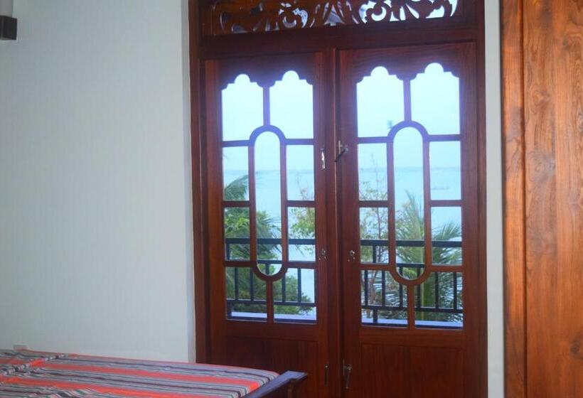 Pension Sri Lagoon Villa