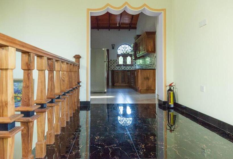 Pension Sri Lagoon Villa