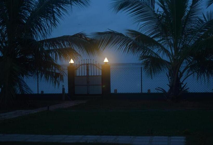 Pension Sri Lagoon Villa