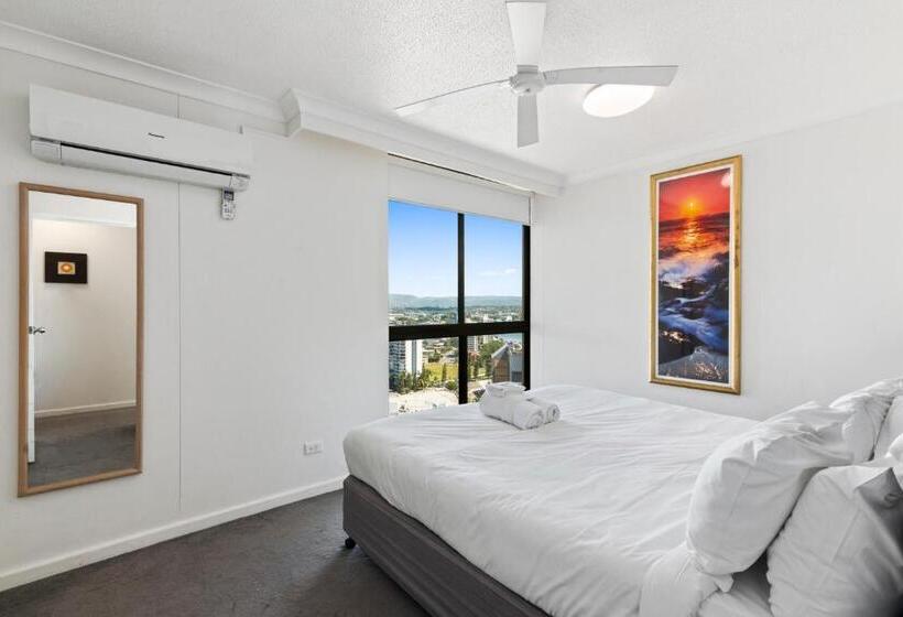 Beachcomber Resort   Official