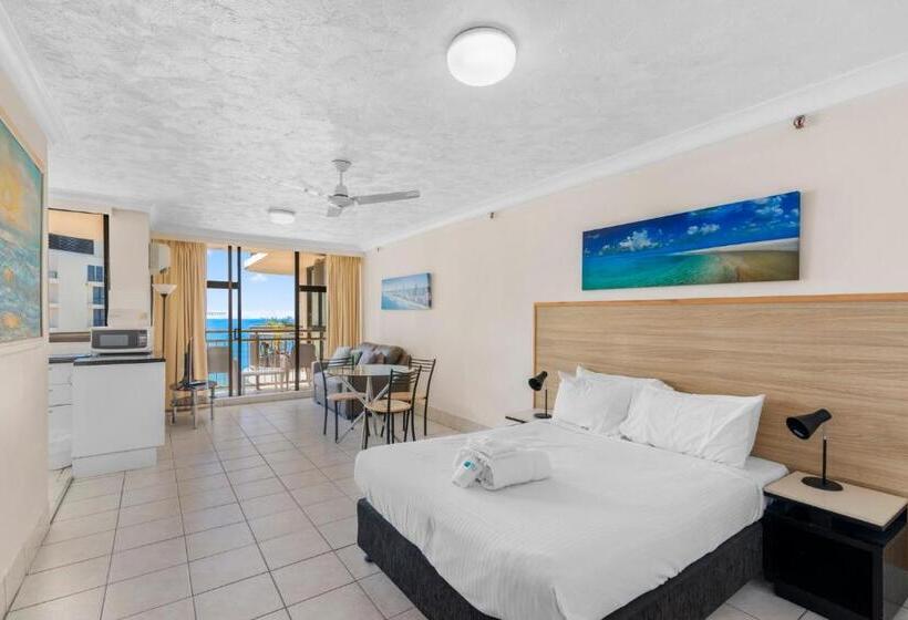 Beachcomber Resort   Official