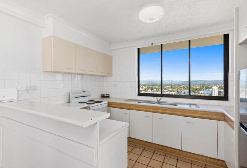 Beachcomber Resort   Official