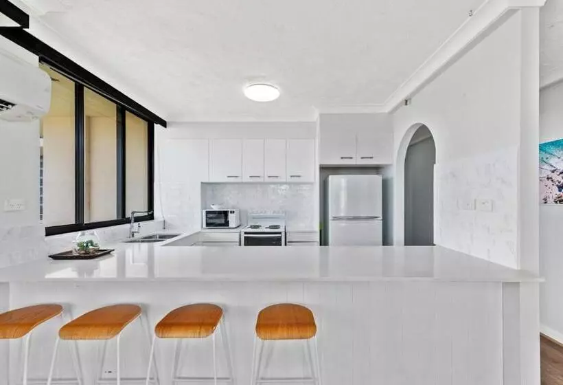 Beachcomber Resort   Official