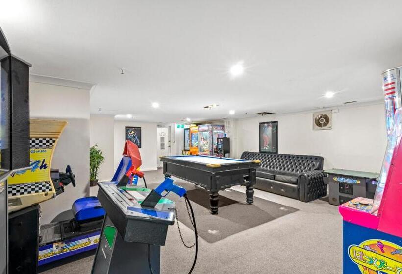 Beachcomber Resort   Official