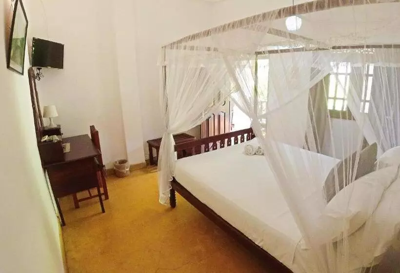 Majatalo Fort Dew Guest House