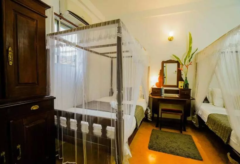 Majatalo Fort Dew Guest House