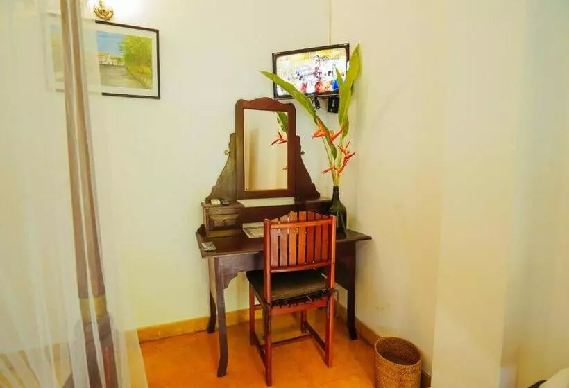 Majatalo Fort Dew Guest House