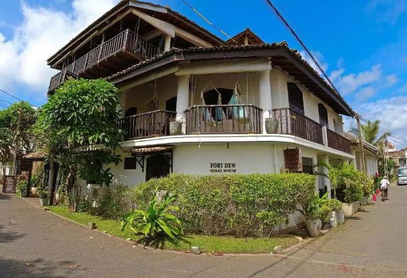 Majatalo Fort Dew Guest House