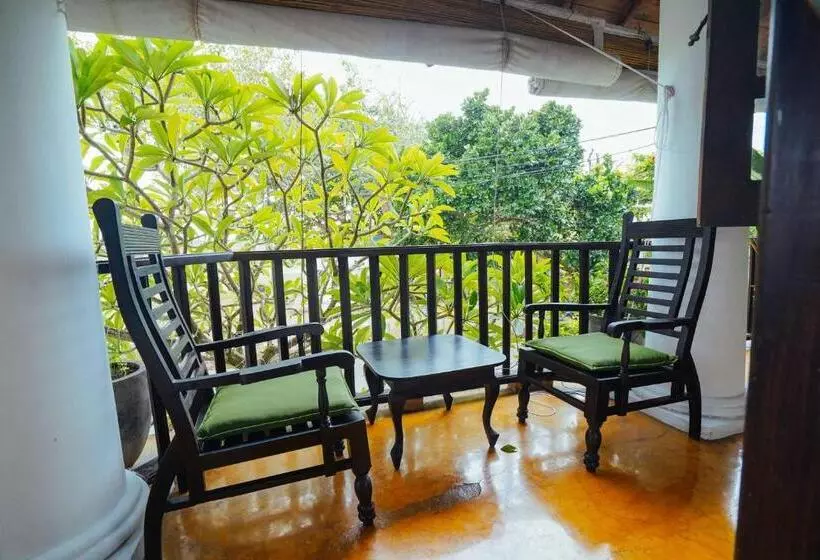 Majatalo Fort Dew Guest House