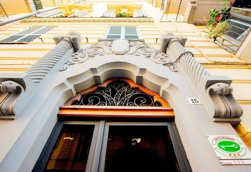 پانسیون Lia Rooms