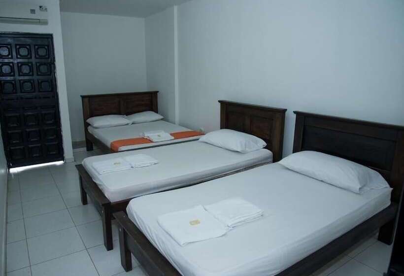 Aparta Hotel El Cacique Upar