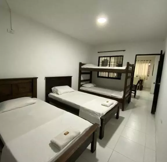 Aparta Hotel El Cacique Upar