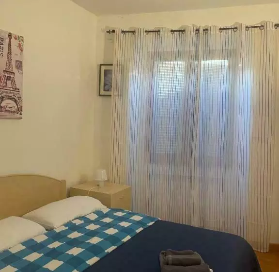 B&b Emc2