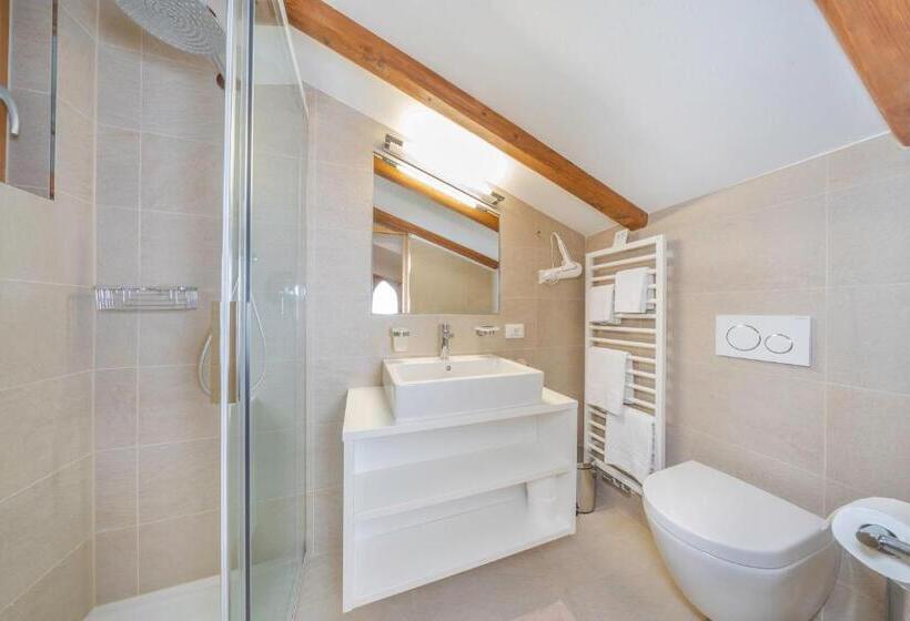 تختخواب و صبحانه Garni Tramans