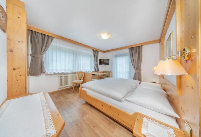 تختخواب و صبحانه Garni Tramans