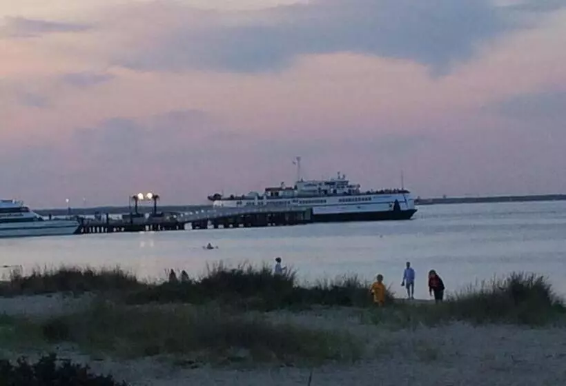 Aamiaismajoitus (B&B) Inkwell Beach Cottage