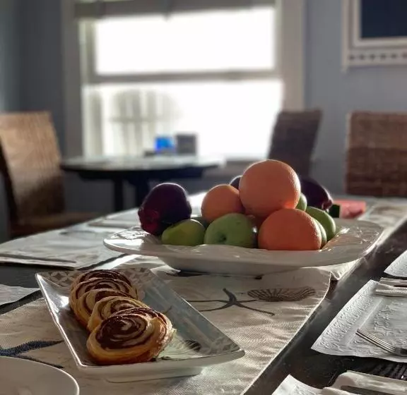 Aamiaismajoitus (B&B) Inkwell Beach Cottage