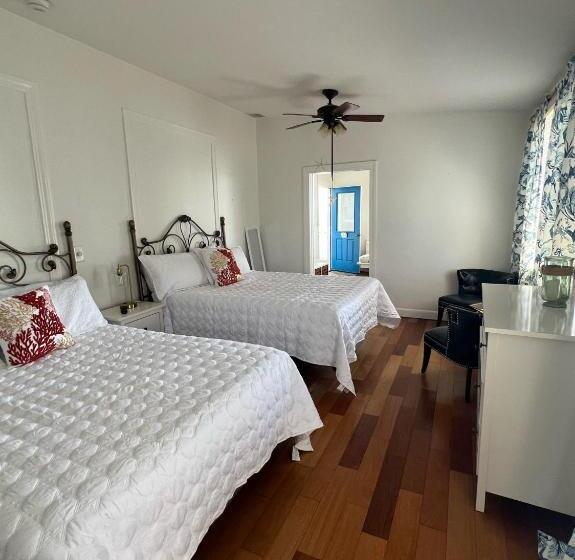 Bed and Breakfast Inkwell Beach Cottage