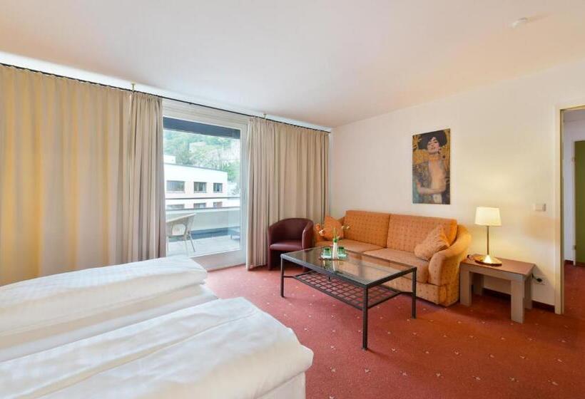 هتل Neutor Express