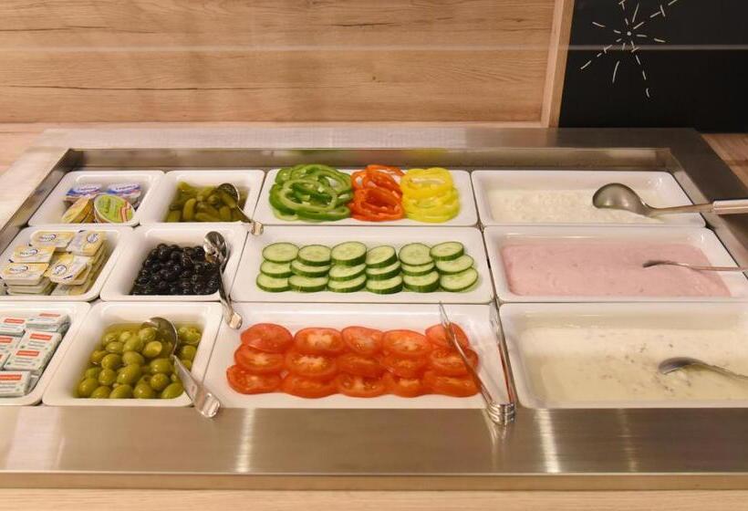 هتل Neutor Express