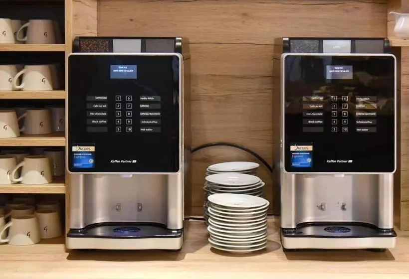 هتل Neutor Express