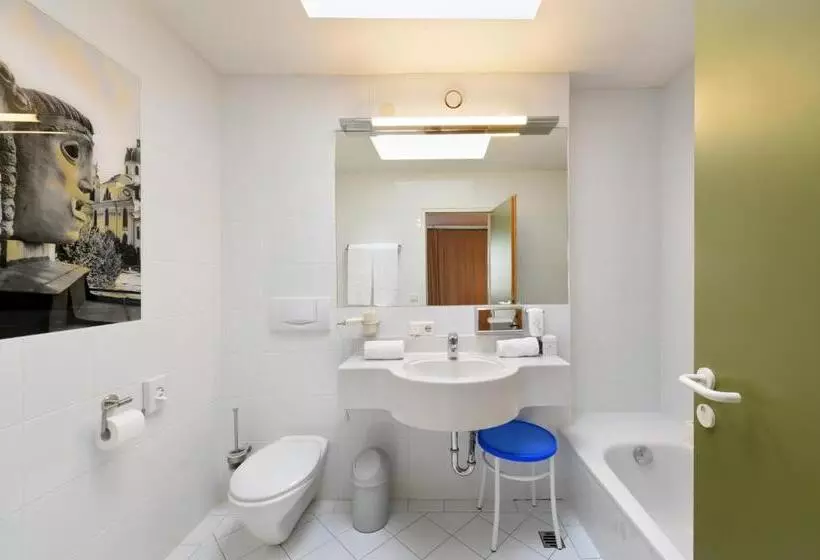 هتل Neutor Express