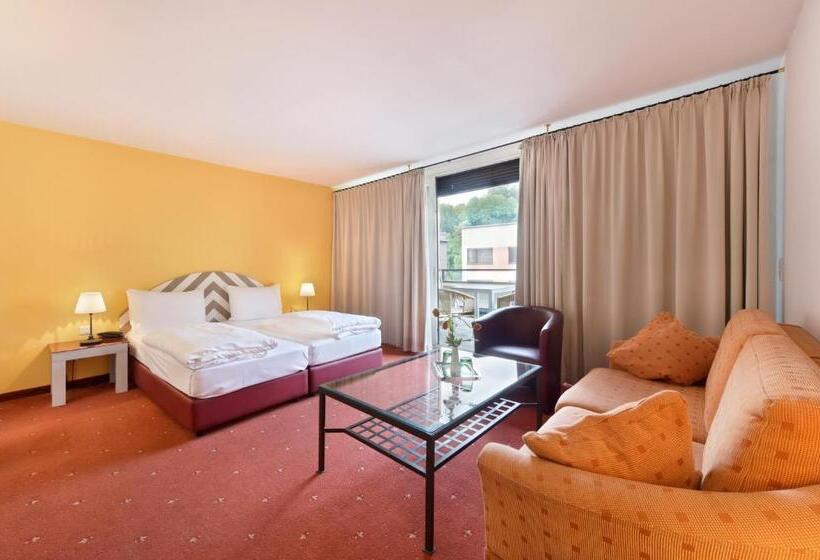 هتل Neutor Express