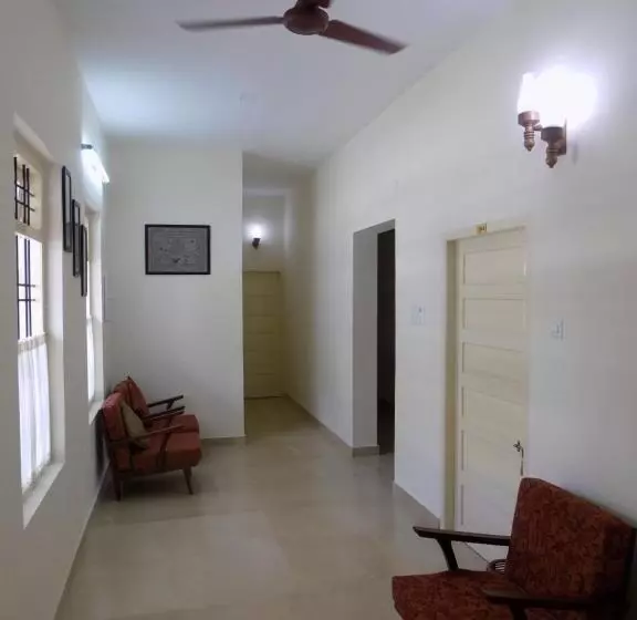هتل Safire Residency