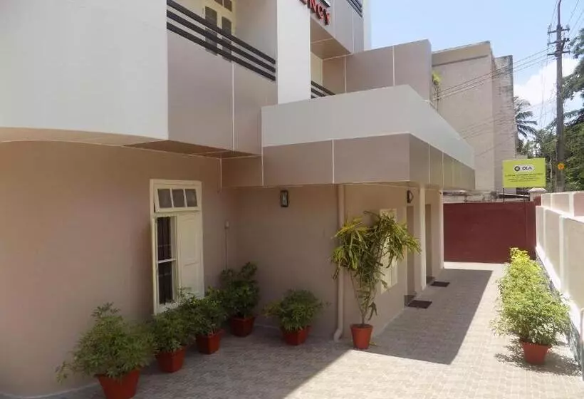 هتل Safire Residency