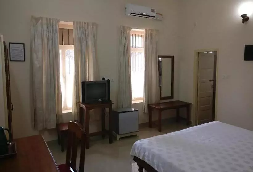 هتل Safire Residency