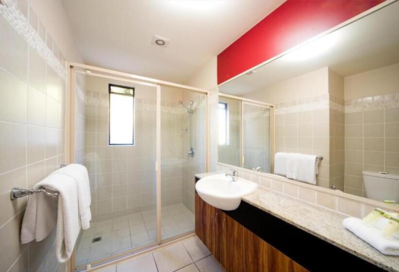 Portside Whitsunday Luxury Holiday Apartments