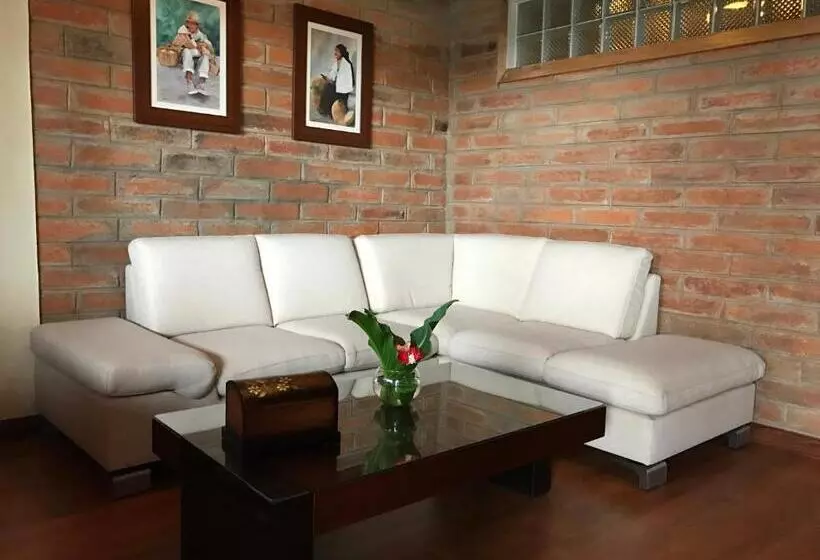 Puertolago Country Inn & Resort