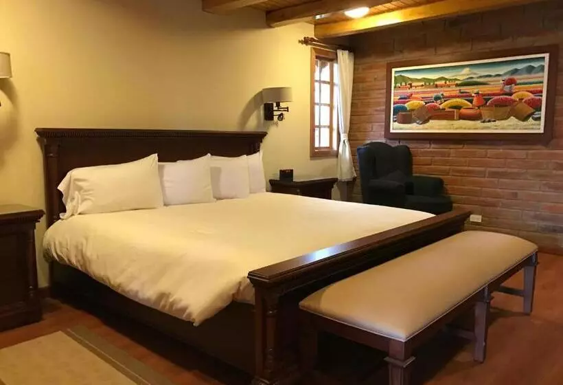 Puertolago Country Inn & Resort