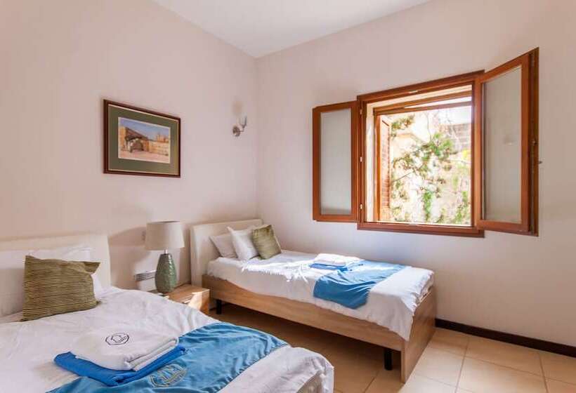 Harbour Views Gozitan Villa Shared Pool Happy Rentals