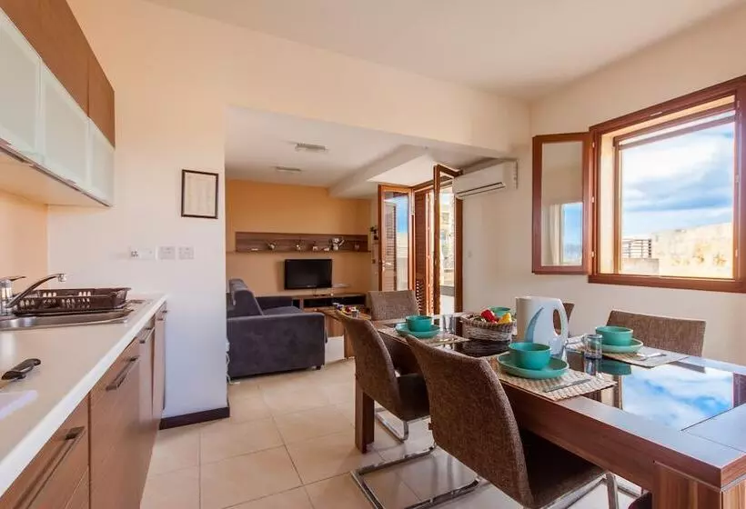 Harbour Views Gozitan Villa Shared Pool   Happy Rentals