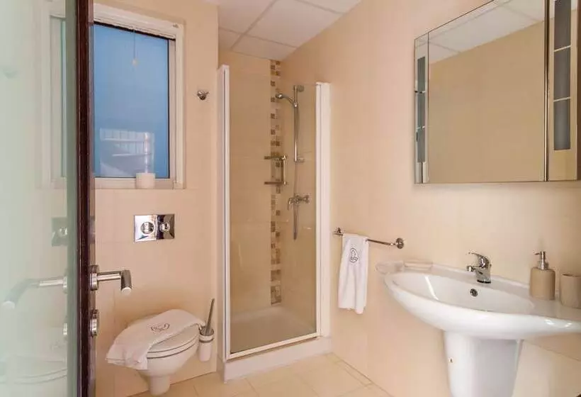 Harbour Views Gozitan Villa Shared Pool   Happy Rentals