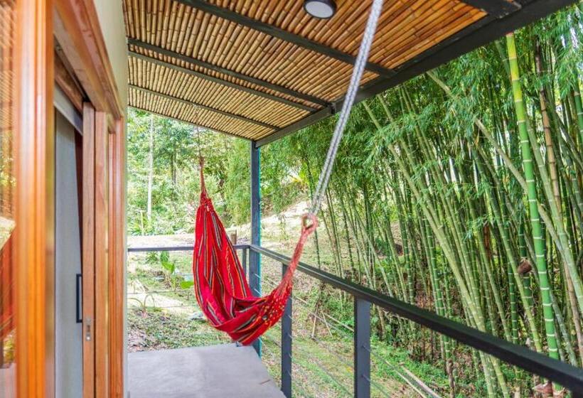 Agradable Cabaña Cafetera Con Jacuzzi A 12 Min Del Centro De Pereira