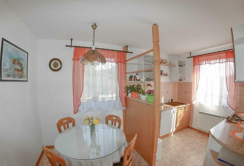 Apartma Breza