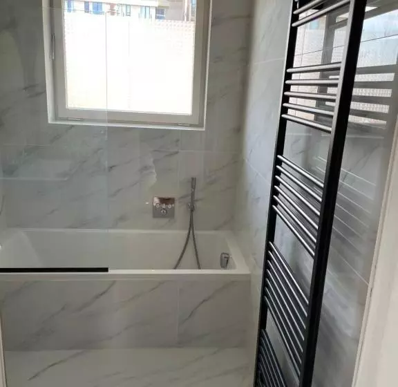 Appartement Place Léopold 1er à La Panne à 100m De La Plage