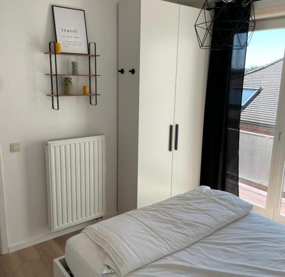 Appartement Place Léopold 1er à La Panne à 100m De La Plage