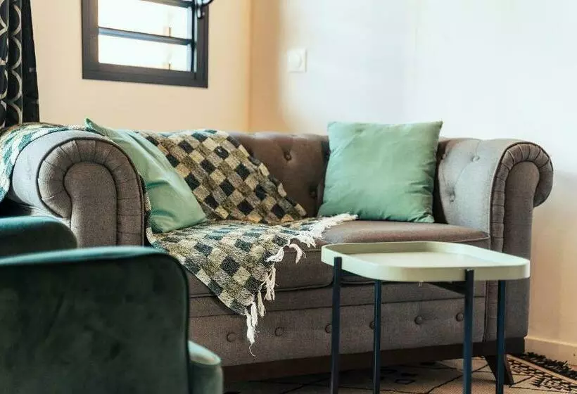 Charmant Chalet Avec Jacuzzi, L île ô Vert