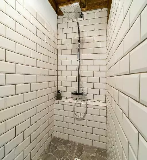 Charmant Chalet Avec Jacuzzi, L île ô Vert