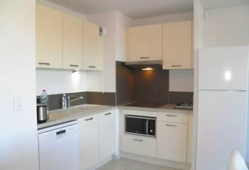 Ravissant T3 Neuf, Proche Plages, Parking Souterrain, Classé 3 étoiles   Fr 1 338 456