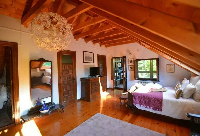 La Casita De Las Piedras